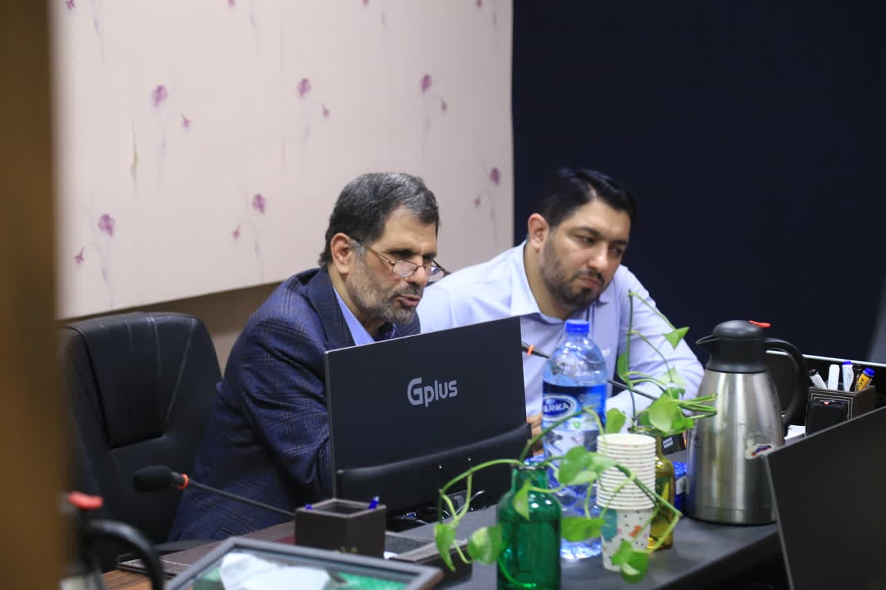 سخنرانی دکتر پرچمی در نشست هیئت اندیشه‌ورز
