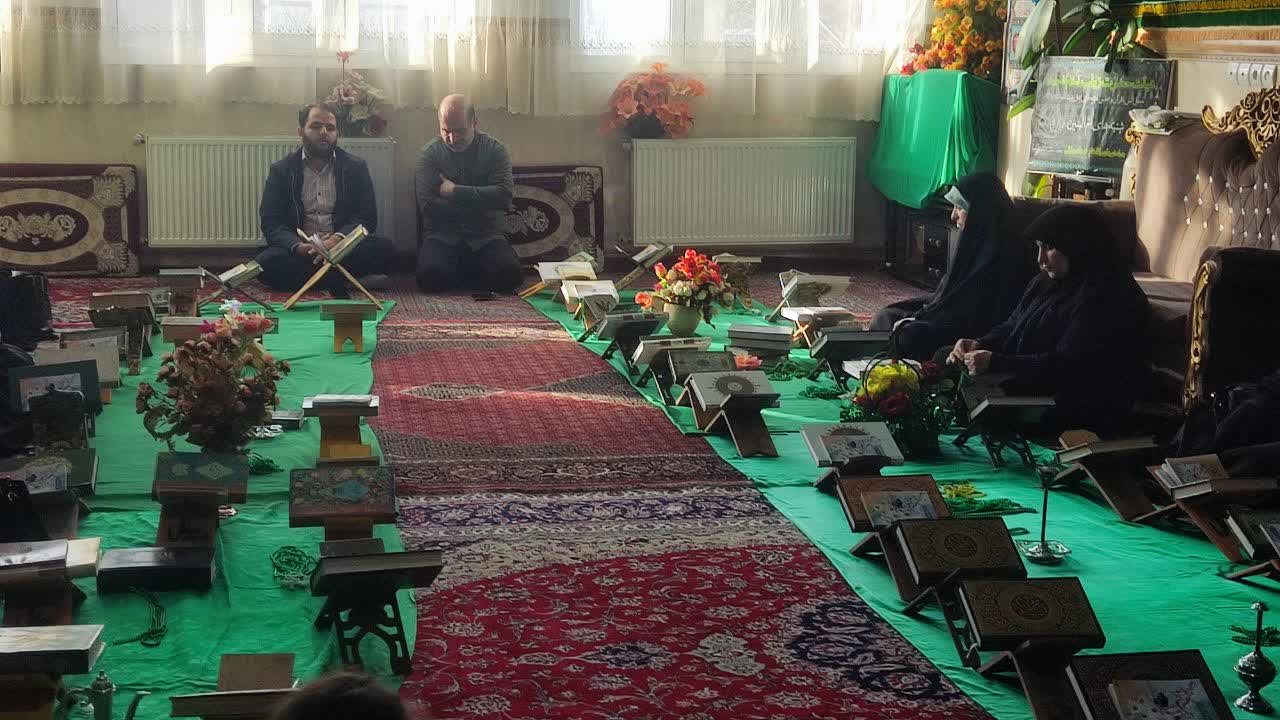 جلسه معنوی با حضورسفره داران وهیئت داران و همیاران خانواده و کنشگران محله مهرآباد (آقا جان)، بعد از برگزاری سومین رویداد قم