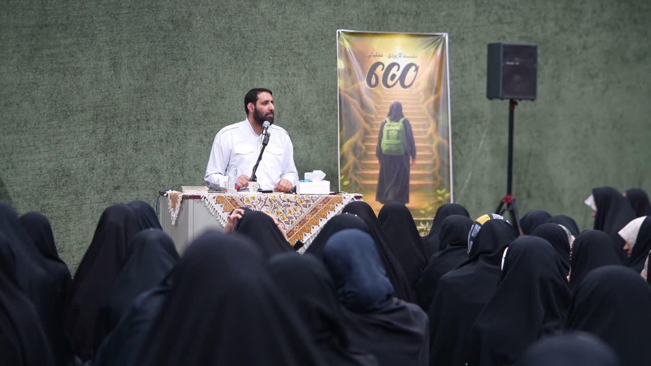نشست کاربردی تحلیلی رابطین نوجوان محلات هدف
